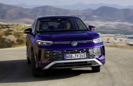 Volkswagen Tayron front